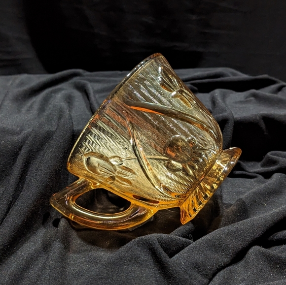 Carnival glass tea cup - Picture 2 of 5